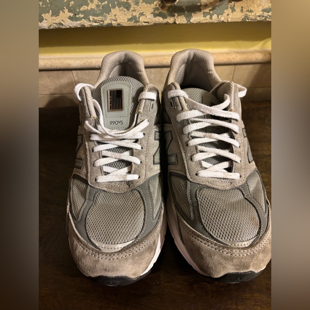 New Balance Men's Gray and White Sneakers - Picture 4 of 6